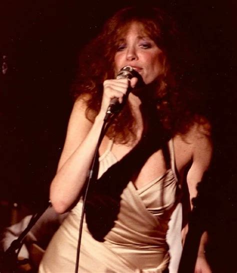 Pin By Nobody You Know On Carly Simon Carly Simon Carly Female Singers