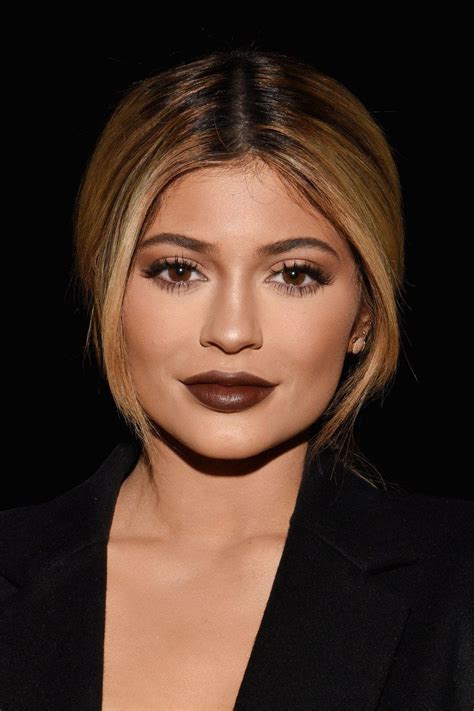 The 30 Best Celebrity Makeup Looks Of 2015 Glamour Kylie Jenner Lip