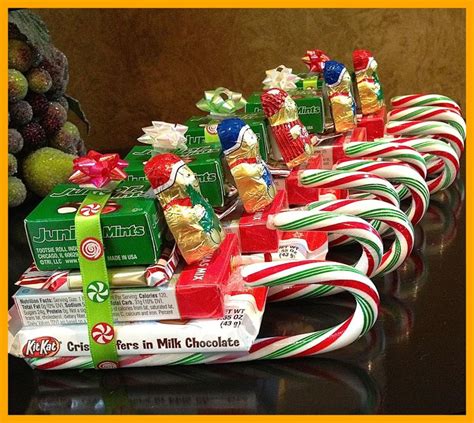 Candy Bar Sleds This Makes A Perfect T For Fri 32 Christmas