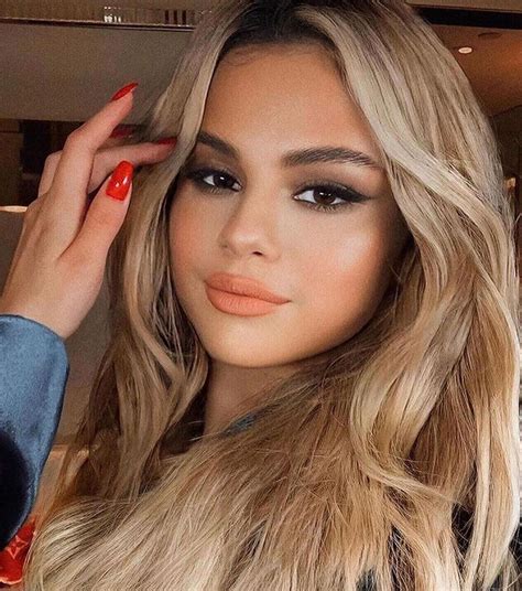 𝐵𝑒𝒶𝓊𝓉𝒾𝑒𝓈 𝒶𝓃𝒹 𝓆𝓊𝑜𝓉𝑒𝓈 On Instagram “blonde Selena Or Brown Selena