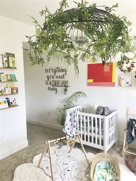 How do we foster creativity in our children and specifically how do we nurture creativity in art? Tropic Paradise meets Boho DIY Nursery - Project Nursery