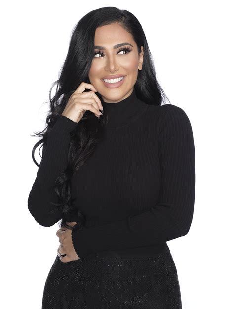 Huda Kattan Founder On Success Confidence And Achieving Your Dreams