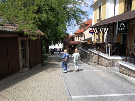 Azt is megtudhatja, helyzetét és a szomszédos országokban. Csehország szépségei: angol kastély a folyóparton ...