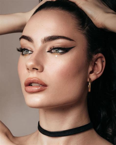 Makeup Artists To Follow On Instagram Cosset Moi