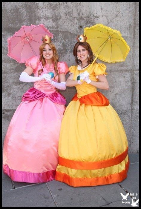 Princess Peach And Princess Daisy Cosplay Princess Peach Halloween