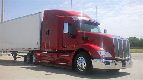 Driving The Peterbilt Model 579 Epiq Truck News