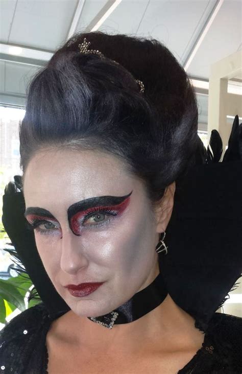 25 Witch Halloween Makeup Ideas For Women Flawssy Witch Halloween