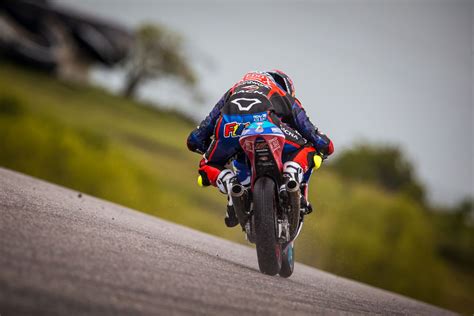 Na mokré trati ve valencii byl nejrychlejší britský jezdec john mcphee. Filip Salač po kvalifikaci na MotoGP Ameriky - eva-moto.com