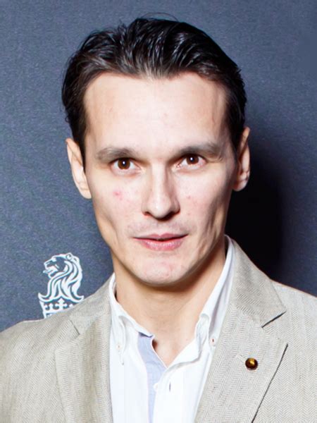 Фотографии, подробно о семье, видео, последние новости 2021 на портале узнай всё. Влад Сташевский - биография, фото, песни, личная жизнь ...