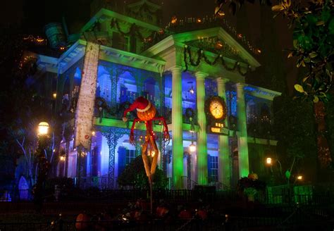 Things You Might Not Know About Haunted Mansion Holiday At Disneyland