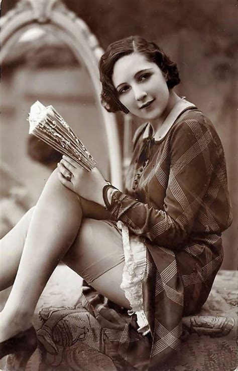 30 Photos De Femmes Prises Il Y A 100 Ans Pour Des Cartes Postales De