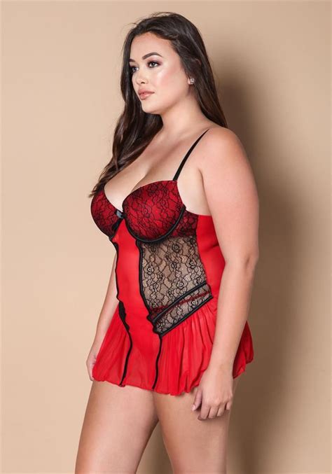 Pin By Maddy On Curvehot Plus Size Outfits Size Clothing Plus Size