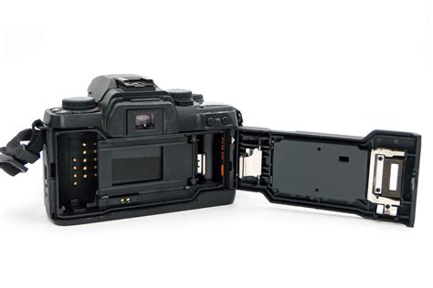 Sigma Sa 7 Autofocus Slr Camera With Sigma 28 80mm And Sigma 70 300mm Lenses In Original Sigma