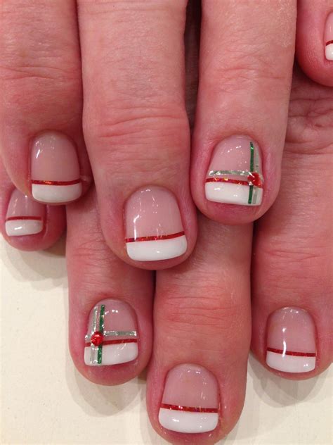French Manicure in Bio Sculpture Gel with red, green ... Ready for the most minimalist christmas nail art?