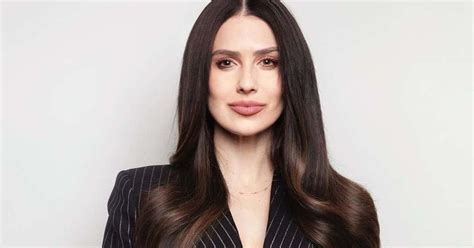 Contact hilaria baldwin's booking agent for speaking fees and availability. Is Hilaria Baldwin Hispanic? Alec Baldwin's wife claps back after being accused of faking ...