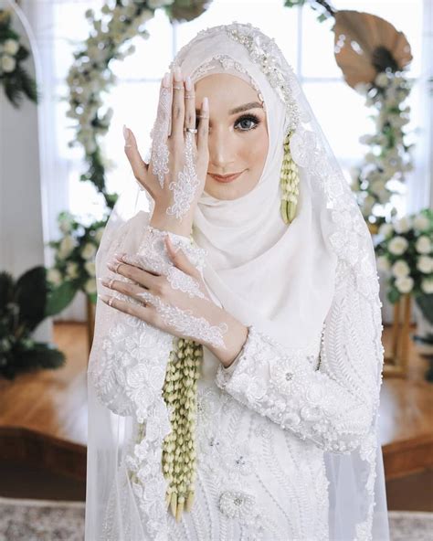 Riasan Pengantin Hijab Untuk Tampilan Cantik Nan Elegan Nikahmu