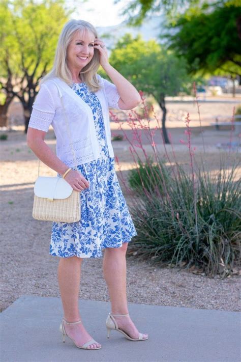 80 Fabulous Outfits For Women Over 50 Fit And Flare Dress Fashion