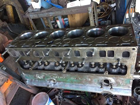 Ok, ok, i know most of you aren't gear heads. dogwalkfinds: Flathead 6 Continental style