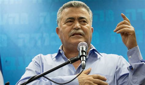 כולם חושבים כמו עמיר פרץ. עמיר פרץ: "כחול לבן היא בלוף, בועה שהייתה צריכה להתפוצץ ...