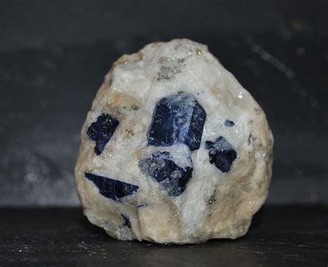 Lasurit Kristalle In Marmor Afghanistan Sammlereck