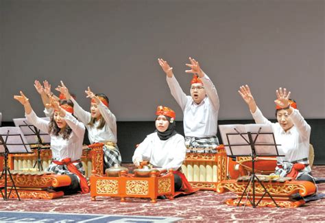 Envoy Brings Balinese Gamelan Music To Korea