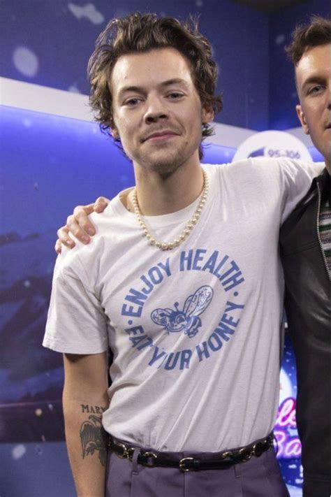 Harry styles rang capital breakfast with roman kemp to discuss his brand new bop, 'lights up', and how he looked so shiny in. harry styles for capital fm in 2020 | Harry styles photos ...