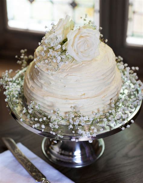 Diy Wedding How To Make Your Own Wedding Cake Diy Wedding Cake Simple Wedding Cake Wedding