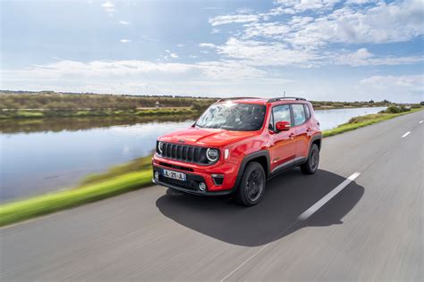 10 consejos para comprar un coche de ocasión - Stellantis &a