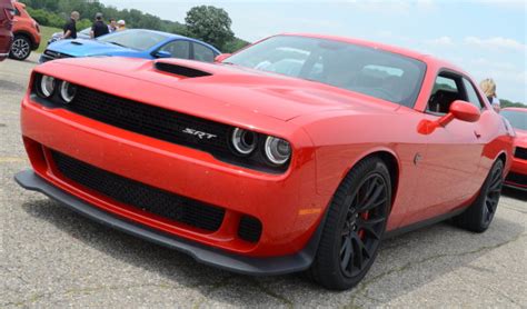 Don't Fear the Manual Transmission Hellcat Challenger | Torque News