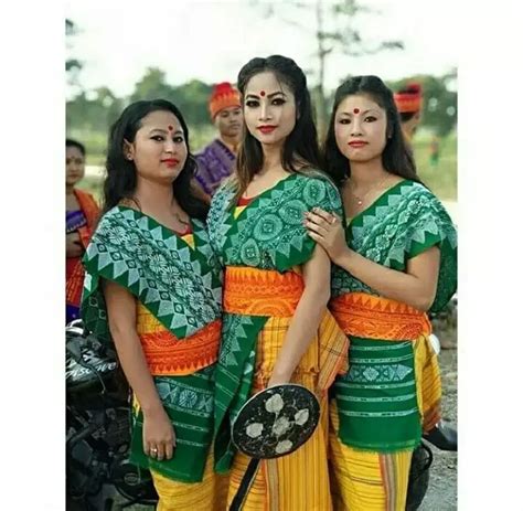 Traditional Dresses Of Assam That Looks Simply Phenomenal