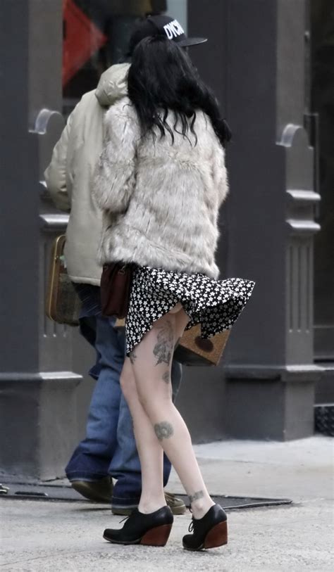 Krysten Ritter Upskirt In A Flower Print Mini Dress While Filming Asthma In Nyc Porn Pictures