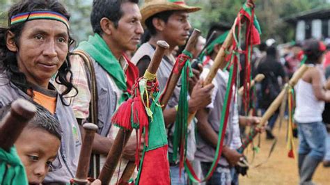 Indígenas Colombianos Que Promueven La Paz Sufren Continuos Atentados