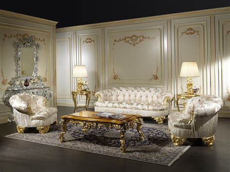 Paired with the salotto sofa that already oozes comfort the salotto ottoman is the perfect addition for you and your guests to cosy on up in ! Divani salotto classico di lusso Parigi | Vimercati Meda