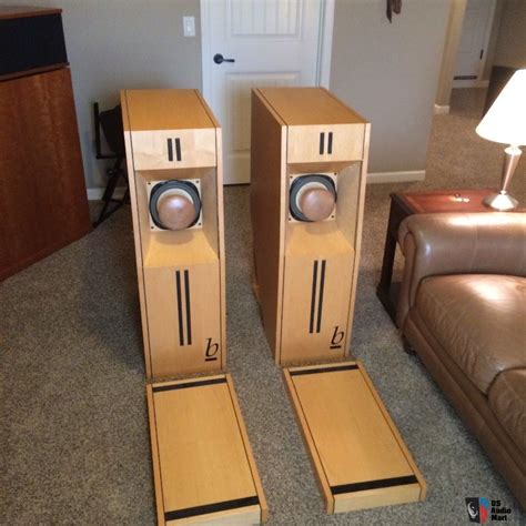 Beauhorn Virtuoso Speakers Horn Lowther With Vibraplinth Stands For
