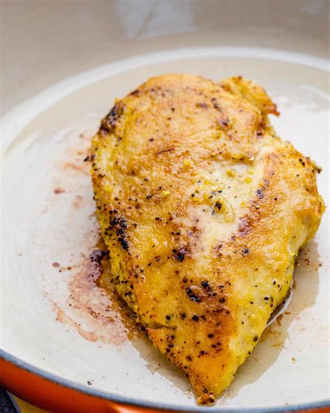 Pan Fried Lemon Garlic Chicken Breast Healthy Fitness Meals