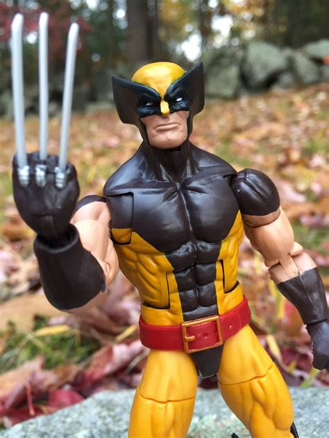 X-Men Marvel Legends Wolverine 6" Figure Review & Photos - Marvel Toy News
