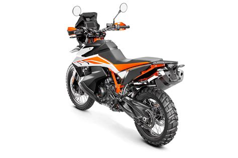 Group about the two cylinder 790 and 890 adventure bikes from ktm. KTM 790 Adventure R (2019)
