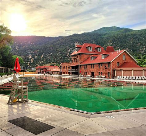 Locals Can Enjoy Season Pass To Glenwood Springs Hot Springs Pool