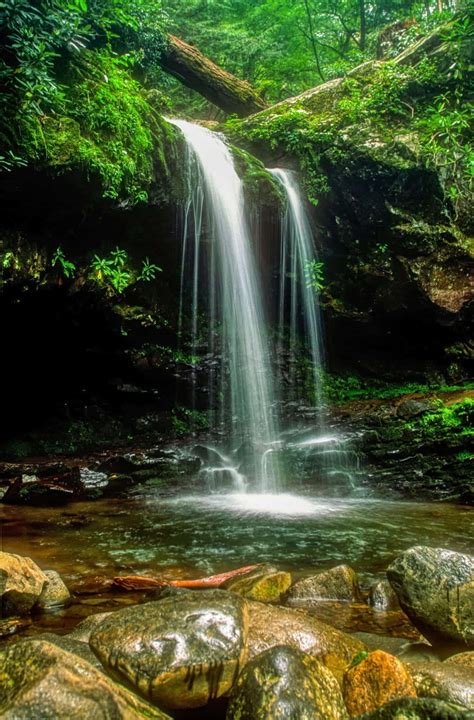 Exploring The 10 Most Beautiful Smoky Mountain Waterfalls