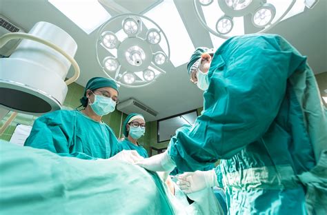 How Keyhole Surgery Works Laparoscopic Surgeons