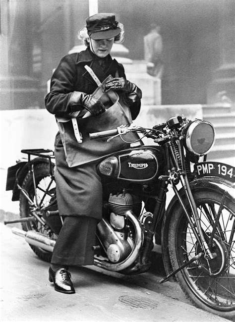 Female Bikers Vintage Photos From The Early 20th Century