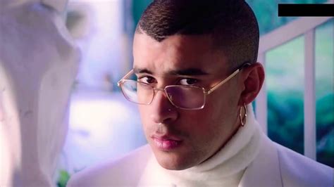 You know' you're mine, mia. Si estuviésemos juntos Bad Bunny - YouTube