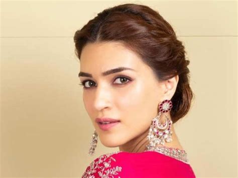 Kriti Sanons Hairstyles Are Just Perfect For Indian Wear Times Of India