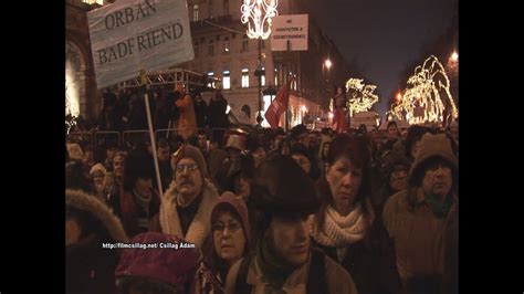 Nők százai tiltakoztak a szokott módon aljakszandr lukasenka és a szerintük elcsalt. MostMi tüntetés az Operánál 2015. január 2. - YouTube