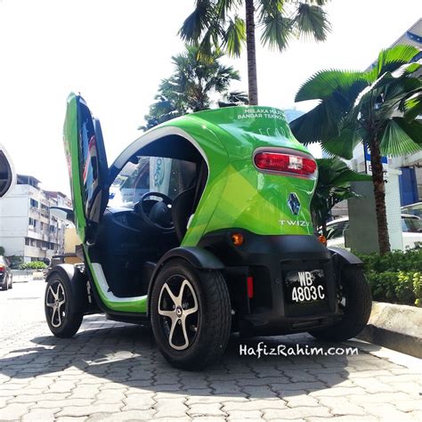 Achetez des voitures renault twizy neuves et d'occasion qui correspondent à vos besoins chez autoscout24. Renault-Twizy_EV-Car - COMOS | Malaysia's 1st EV Car ...