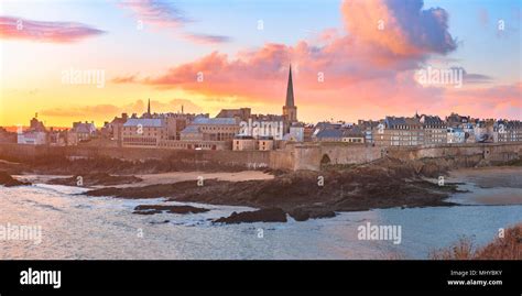 Medieval Fortress Saint Malo Brittany France Stock Photo Alamy