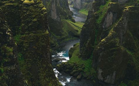 Download 3840x2400 Wallpaper Iceland Valley River