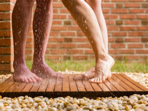 Experts Teach Us How To Have Shower Sex That Isn T Awkward And