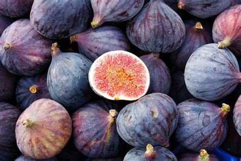 What Is A Fig Plus How To Eat Figs