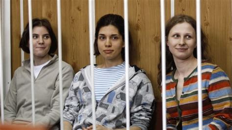 russian girl band pussy riot on trial for anti putin stunt cbc news